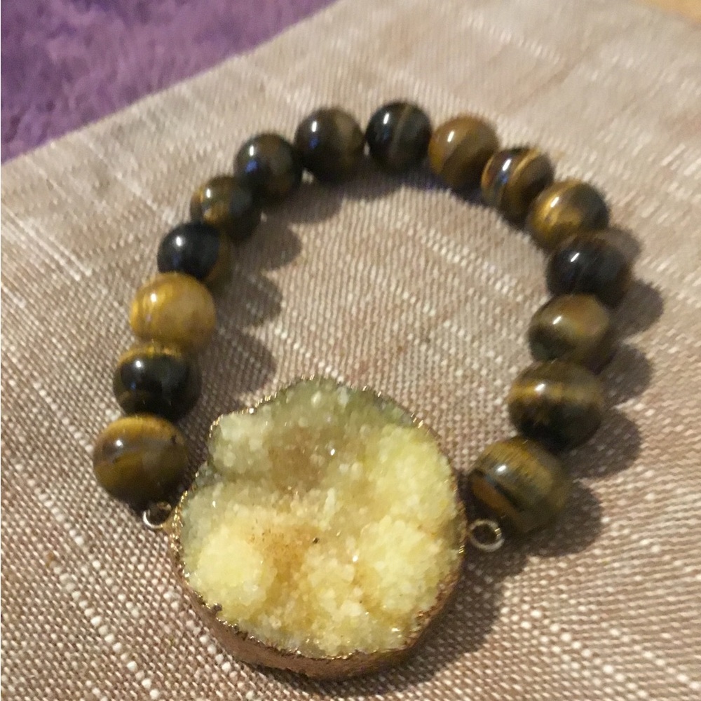 NWOT Natural Tigers Eye & Druzy Bracelet